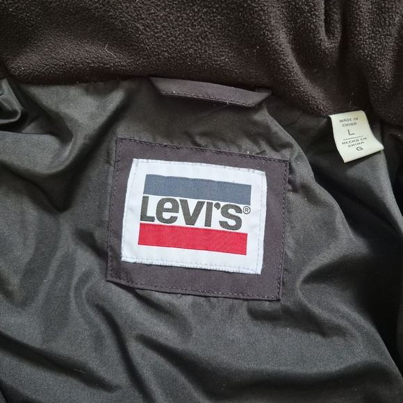 Levi's Black Hooded Puffer Jacket L Matte Finish Warm Munimal Streetwear Y2K - Picture 12 of 13